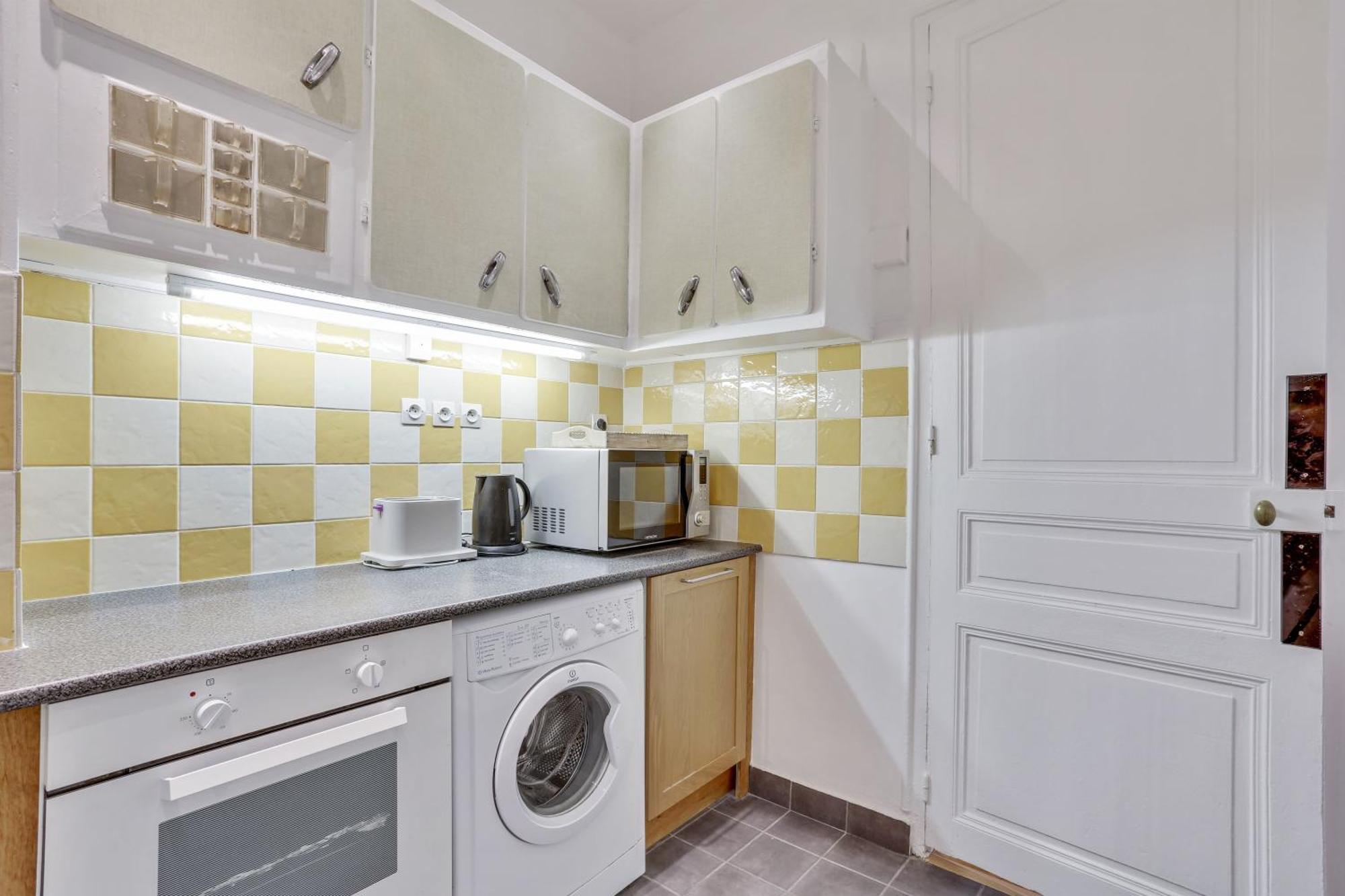 Apartment For Work In Center