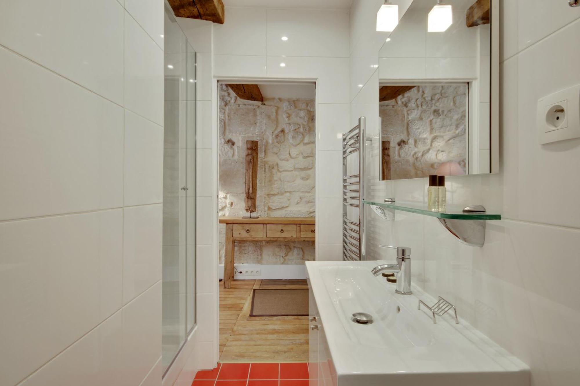 For Work In Center Apartment