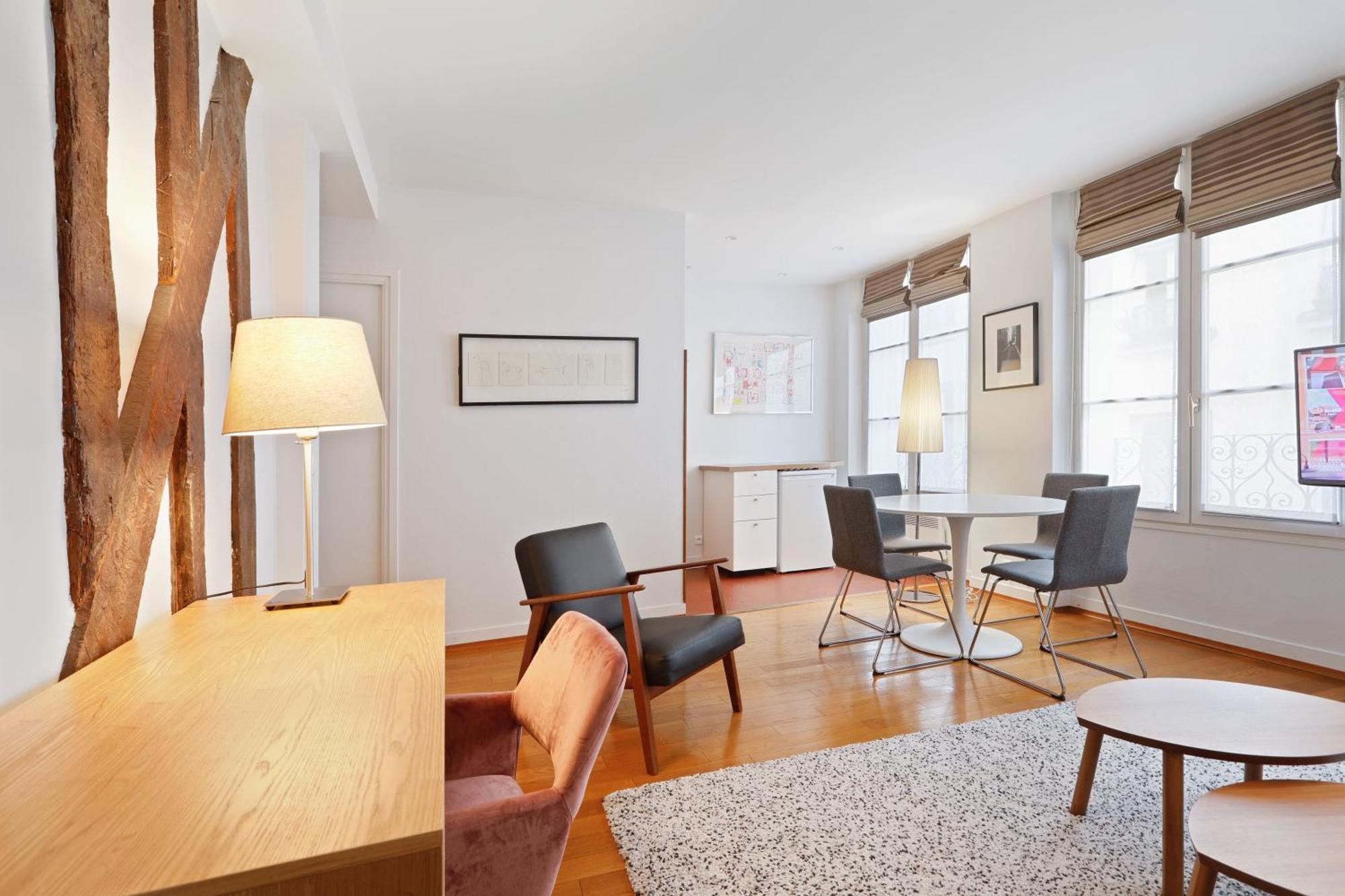 Appartamento For Work In Center