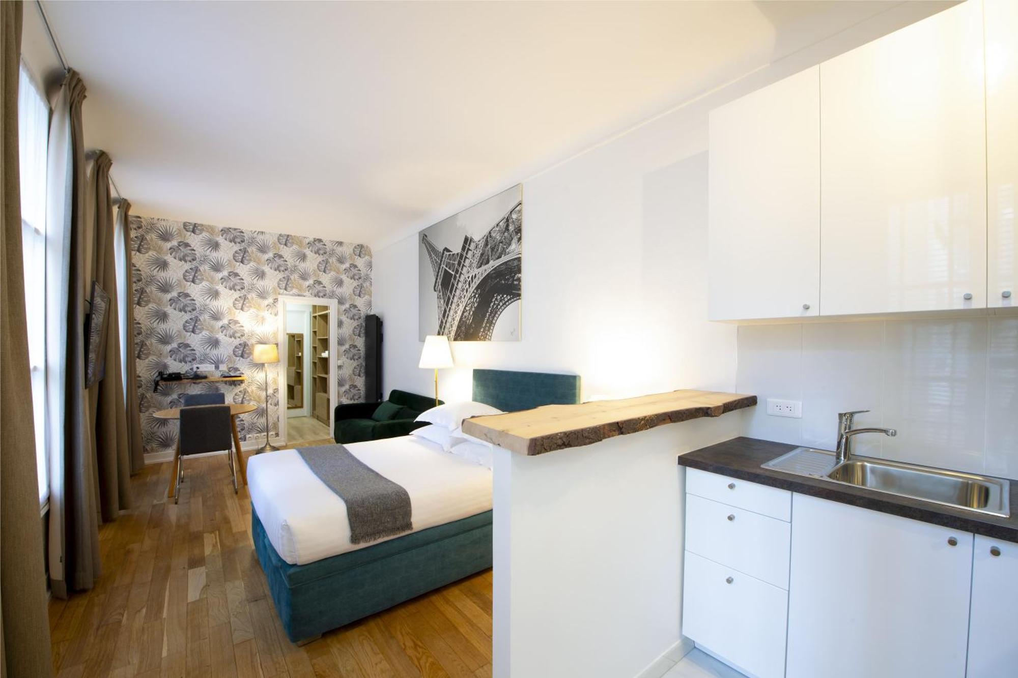 For Work In Center Appartamento